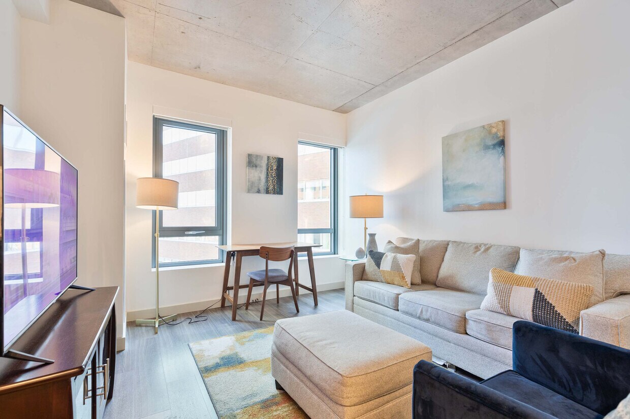 Foto principal - 82 Ames St