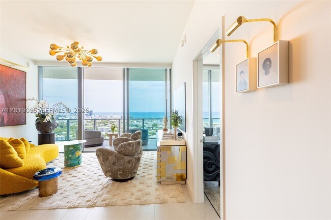 Foto del edificio - 501 West Dr