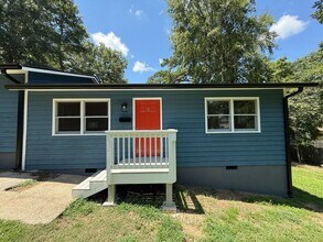 Building Photo - 102 Johnson St