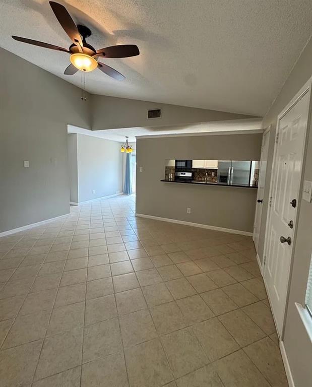 Building Photo - 215 Greenlawn Blvd