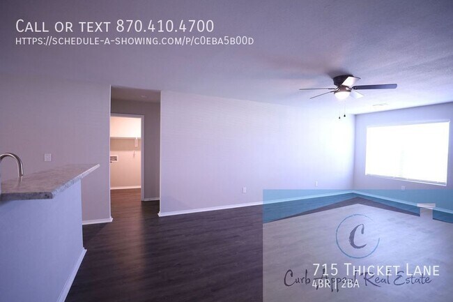 Foto del edificio - 715 Thicket Ln