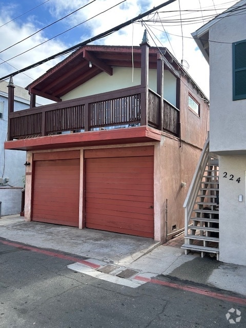 Building Photo - 226 Palm Dr