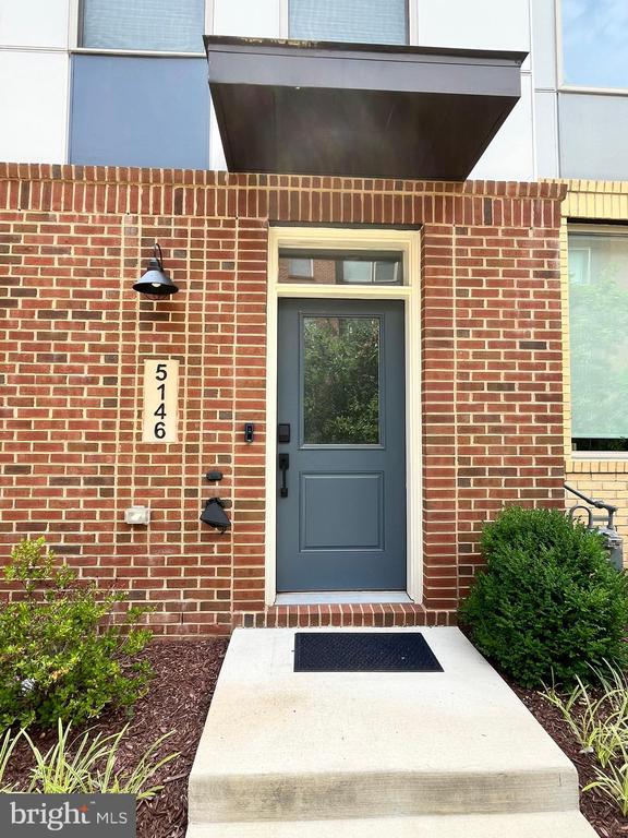 Foto del edificio - 5146 Longstone Way