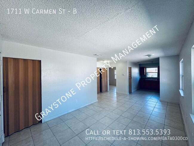 Building Photo - Unit B: 2-Bedroom Unit with Section 8 Pref...