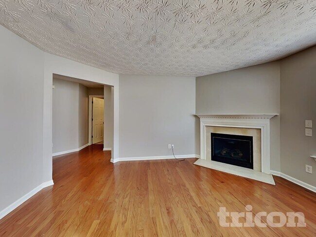 Building Photo - 339 Waterbury Way