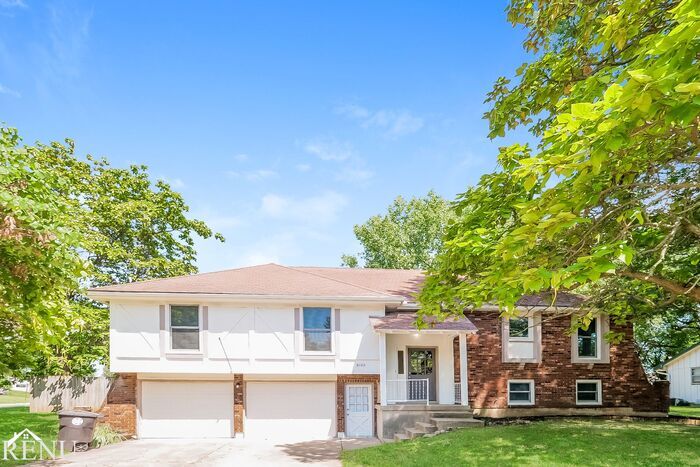 Primary Photo - 8100 Bel-Ray Dr