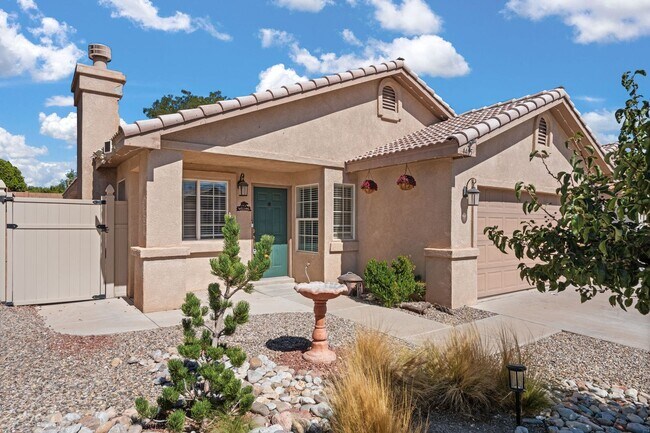 Foto del edificio - Beautiful 3 Bedroom Home