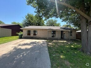 Building Photo - 402 Nickens Rd