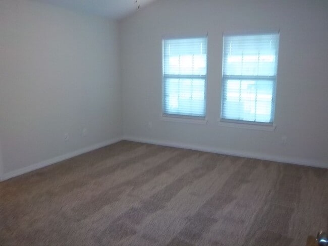 Foto del edificio - VERY NICE! 2/2/2