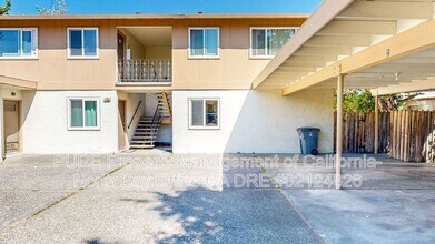 Building Photo - 2306 Heidi Pl
