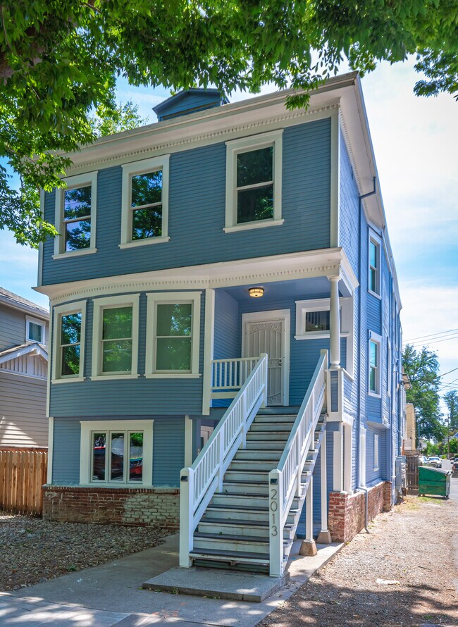 Building Photo - 2013 8th St