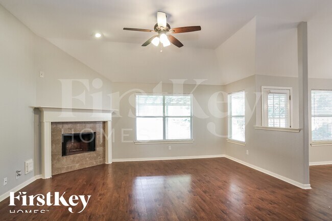 Foto del edificio - 21538 Forest Colony Dr