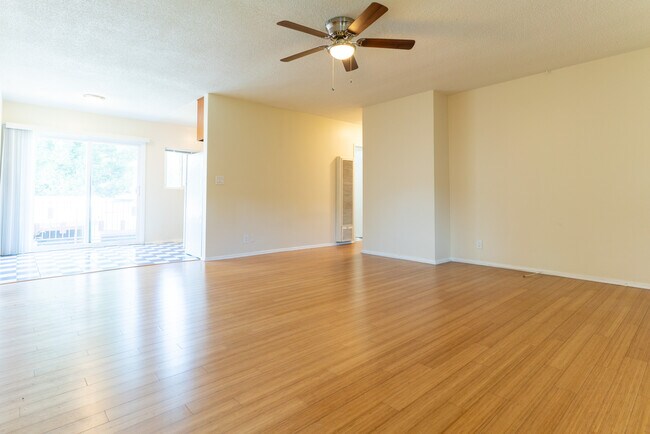 Foto del edificio - 2365 Glendale Blvd