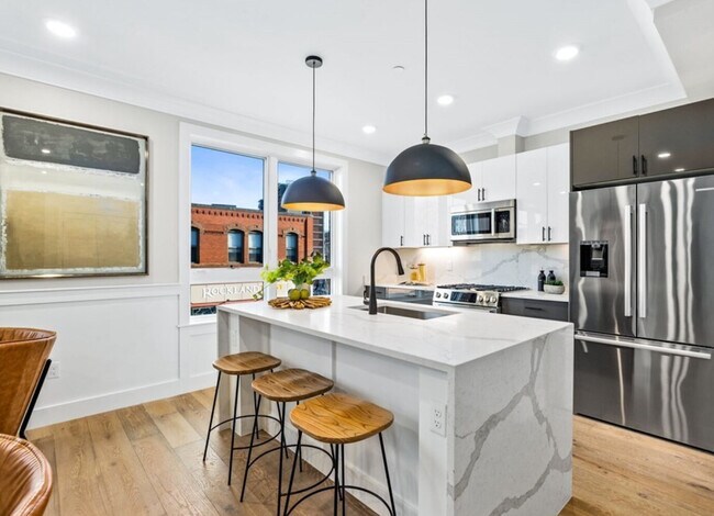 Foto del edificio - 320 Somerville Ave