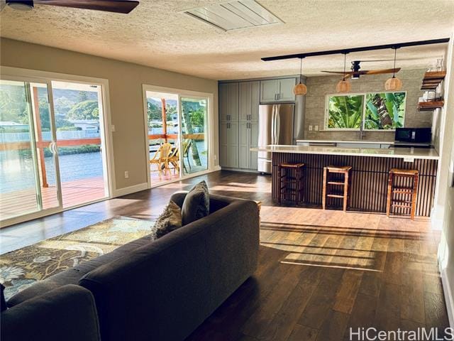 Building Photo - 943 Kainui Dr