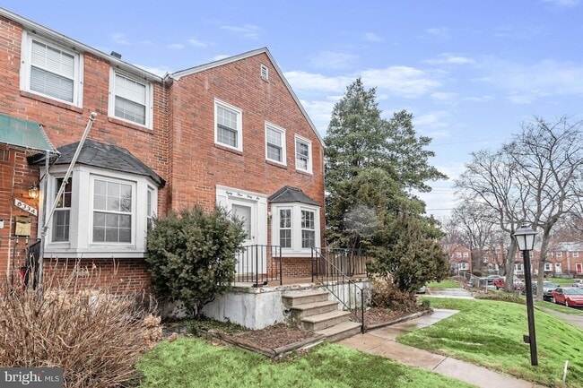 Building Photo - 8336 Wyton Rd