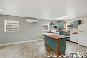 Foto del edificio - 1272 Rotherman