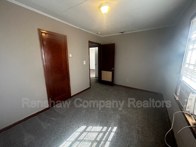 Foto del edificio - 138 Holland Ave