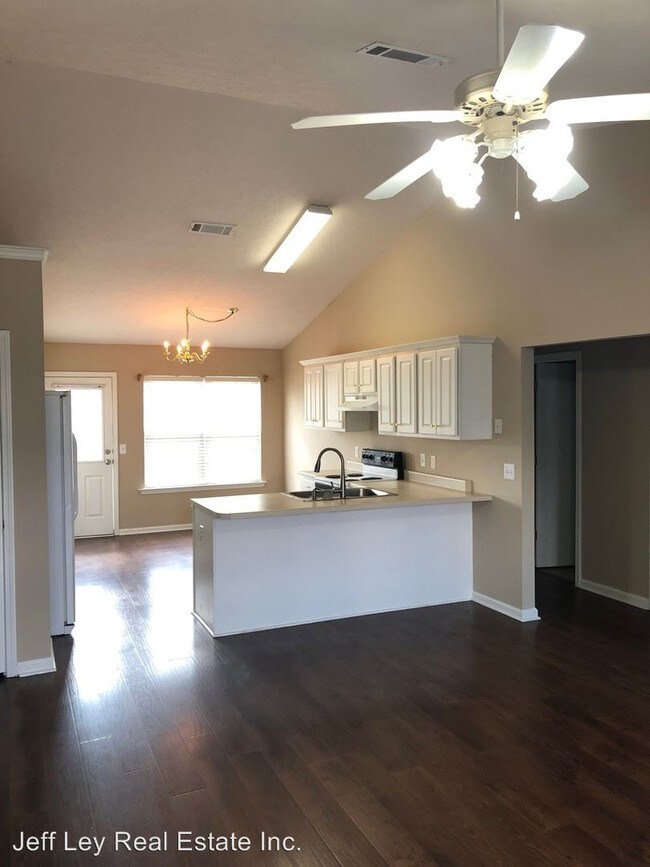 Building Photo - 3 br, 2 bath House - 318 Wesley Dr