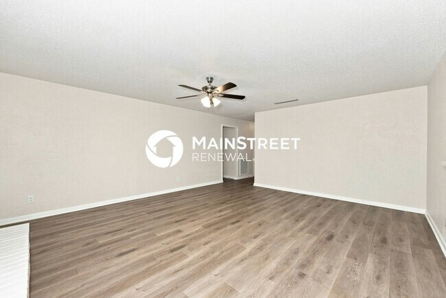 Foto del edificio - 4 Bedroom Pet-Friendly Home in ARLINGTON, TX with Main Street Renewal