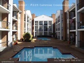 Building Photo - 708 11th St