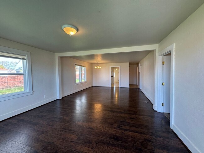 Foto del edificio - Single Family Home in Downtown Kennewick