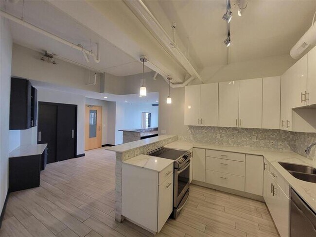 Foto del edificio - 219 Central Ave NW