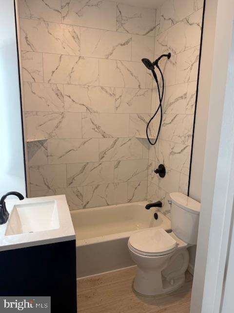 Foto del edificio - 147 Maple Terrace