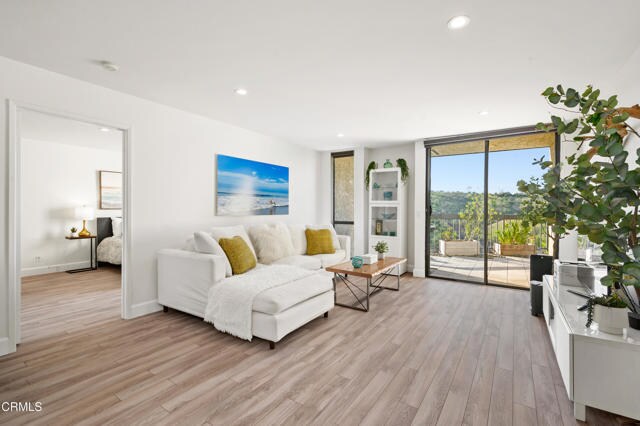 Foto principal - 4239 Vía Arbolada