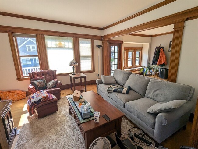 Foto del edificio - 17 Commonwealth Rd