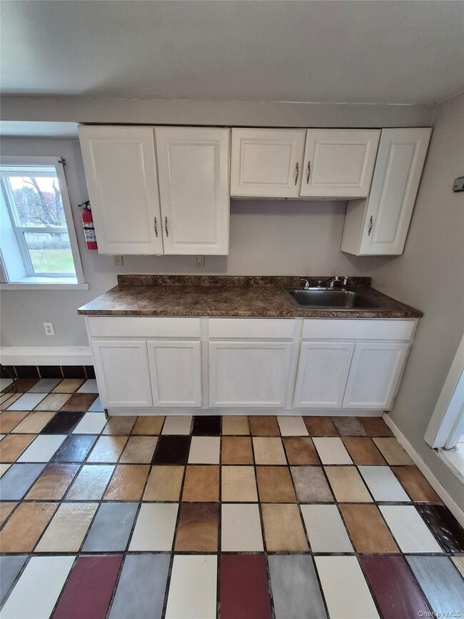 Building Photo - 2071 Ulster Ave