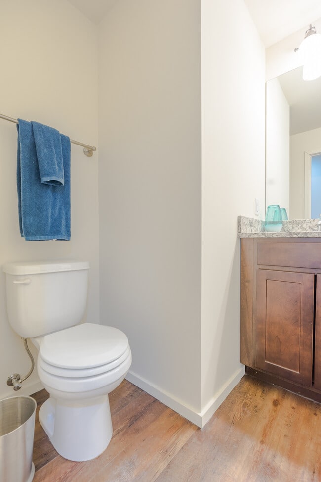 Building Photo - The Wire