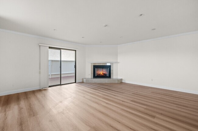 living room - 519 Meyer Ln