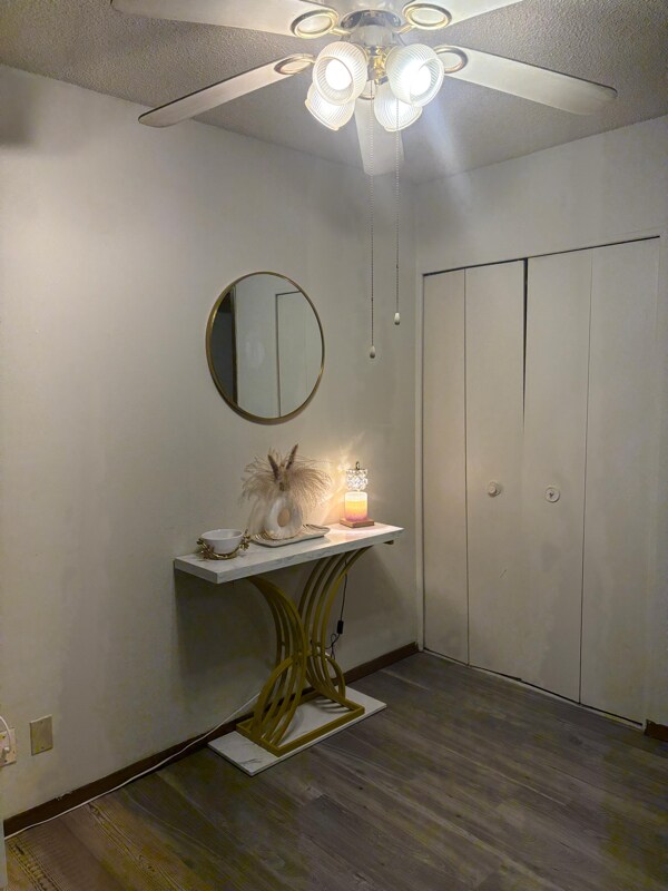 Foto del edificio - 2500 E Tennessee St