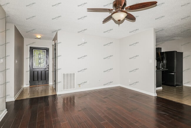 Building Photo - 6364 River Valley Way
