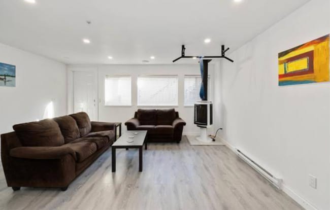 Building Photo - 24878 108 Av