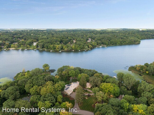 Foto del edificio - 6 br, 7 bath House - 7008 Dakota Avenue