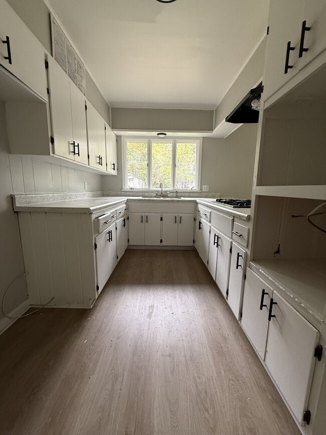 Foto del edificio - 405 Tyus St