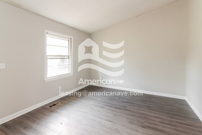 Building Photo - 2879 Doyle Ave