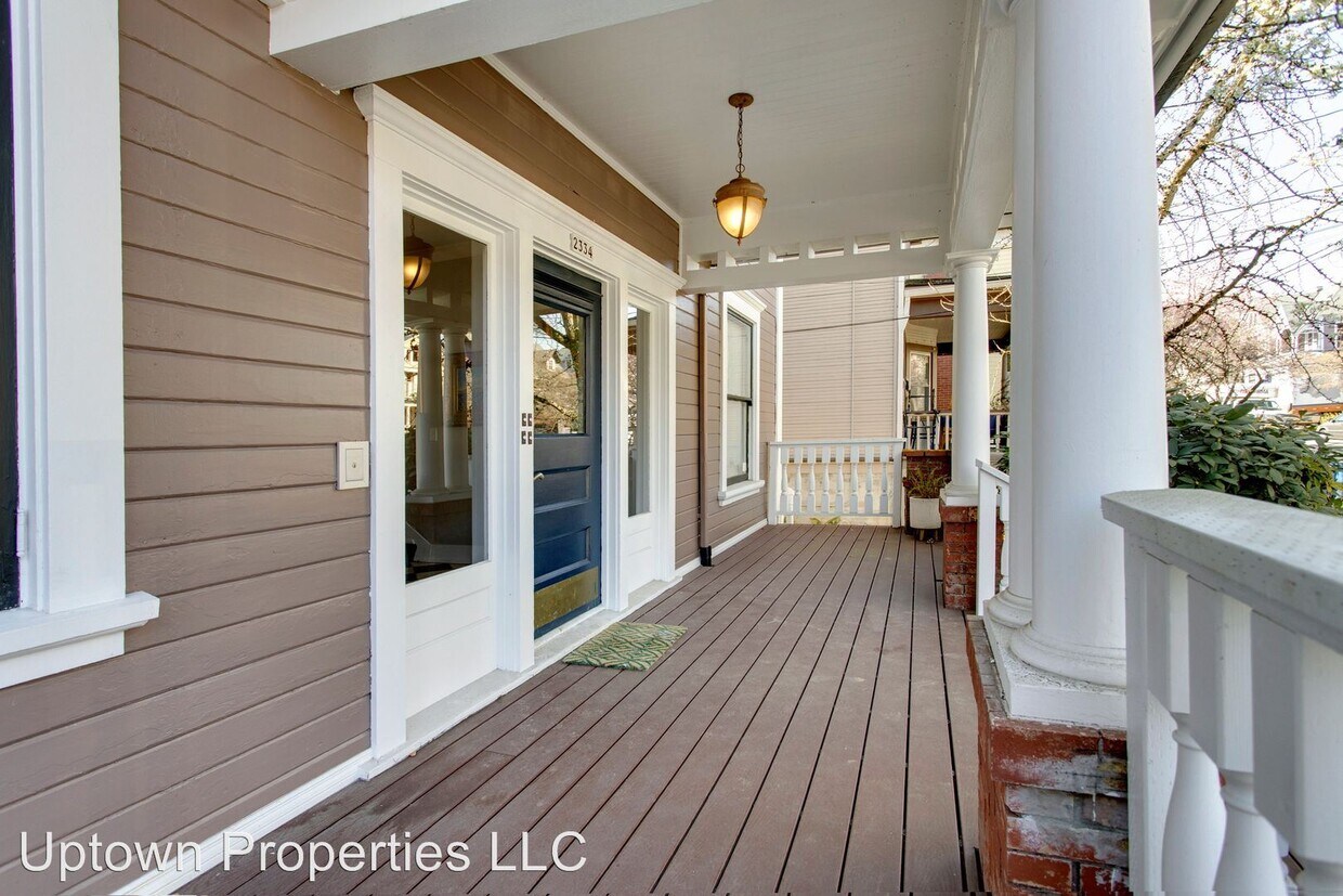 Foto principal - 2334 NW Kearney St