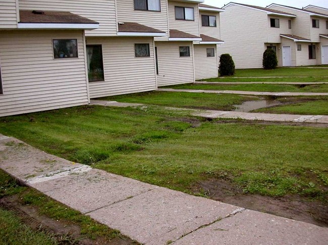 Primary Photo - Albert Carriere Apartments