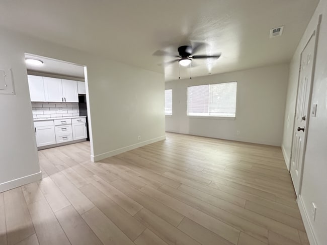 Photo - 1843 Parkway Blvd Apartment