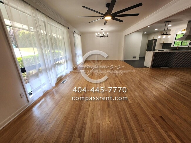 Foto del edificio - 2636 Whiteleigh Ct NE