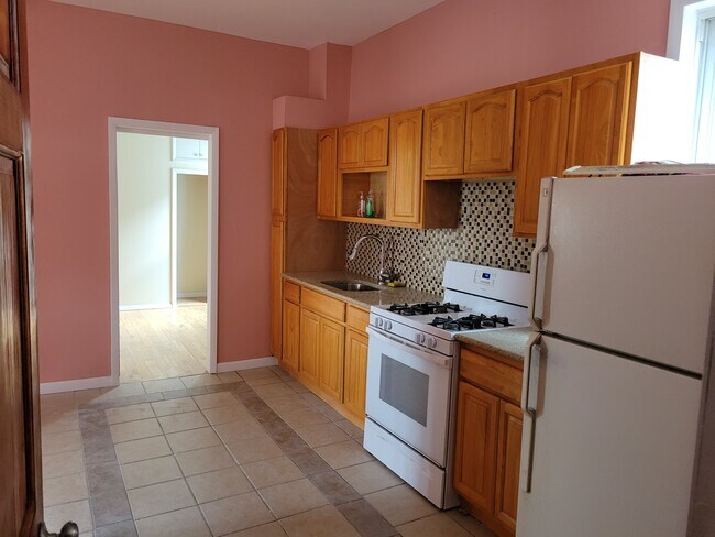 Kitchen - 645 E 2nd St