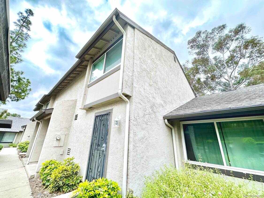 12175 Wilsey Way, Poway, CA 92064 Condo for Rent in Poway, CA