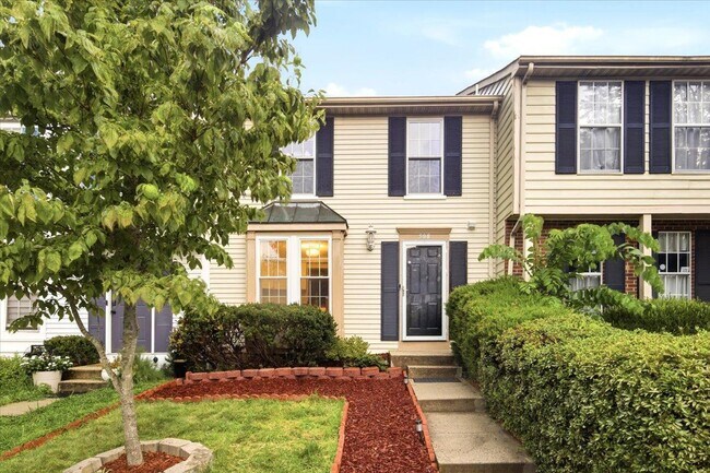 Building Photo - 508 Palmspring Dr