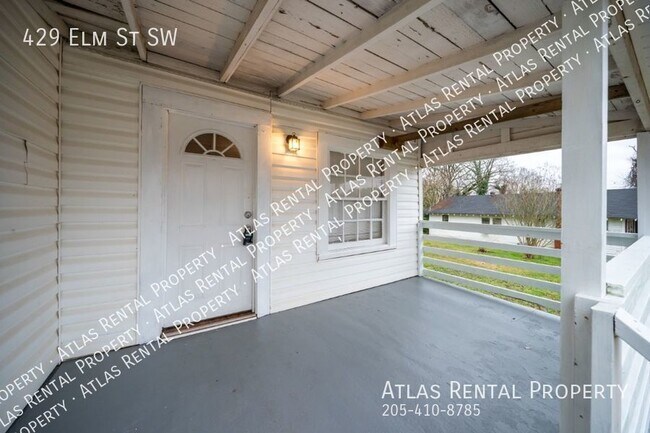 Building Photo - 429 Elm St SW