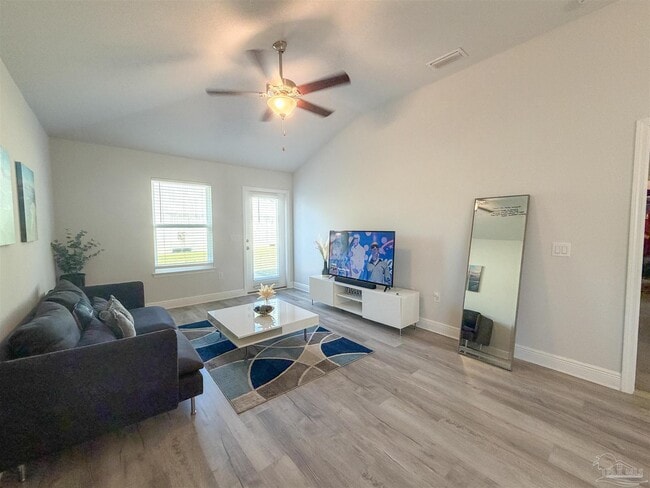 Building Photo - 392 Hilburn Ln