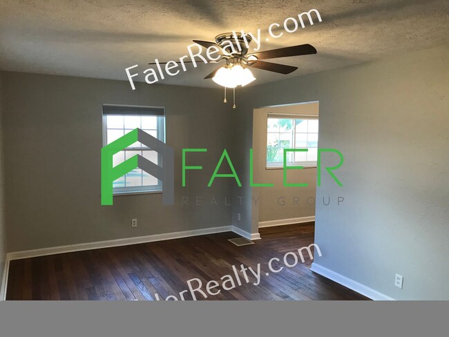 Photo - Check out this Charmer! House