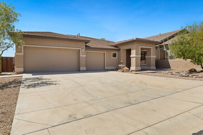 Building Photo - Amazing Home in Gold Canyon backing to Sta...